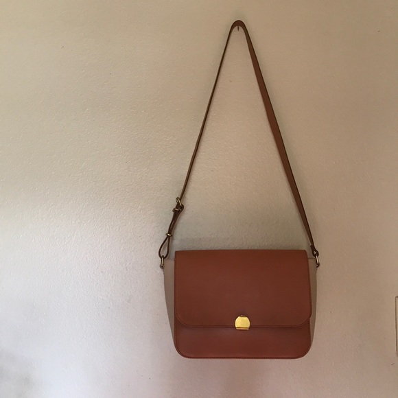 Madewell Handbags - Madewell abroad two tone shoulder bag
